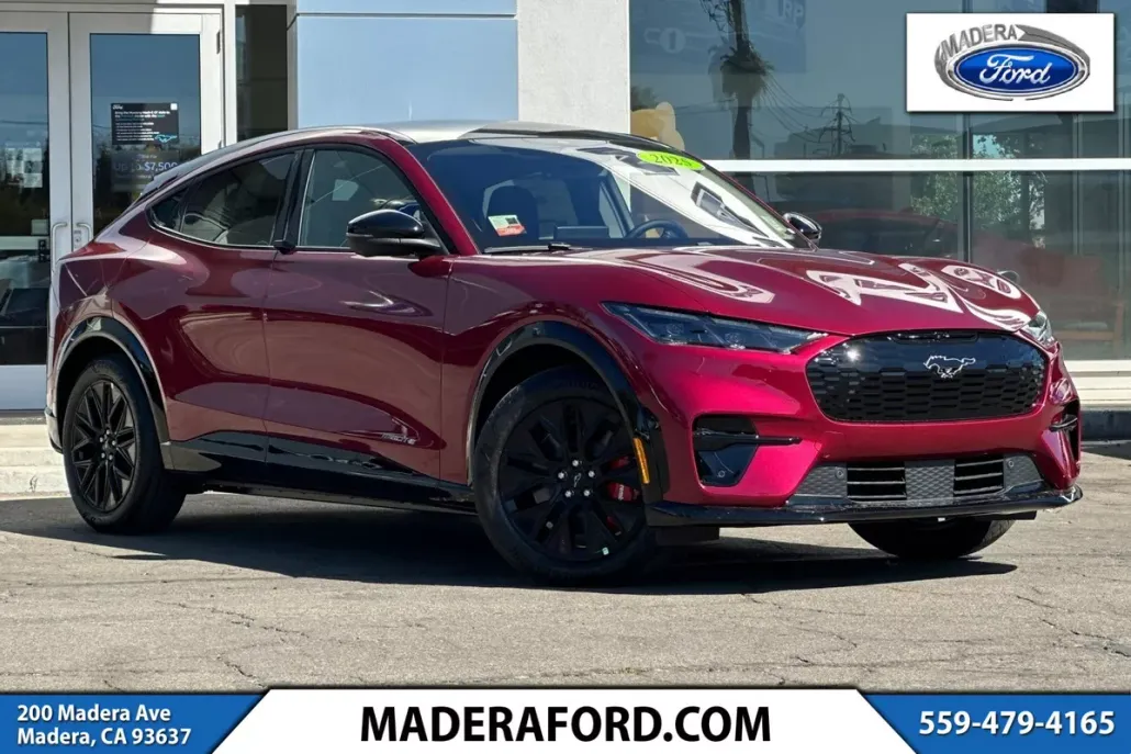 2025 Ford Mustang Mach-E Premium photo 1
