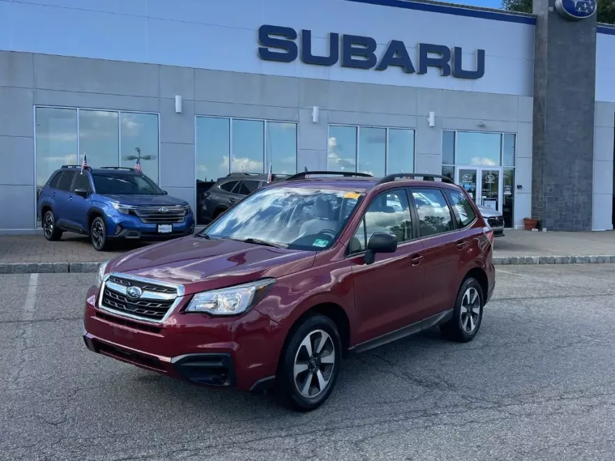 2017 Subaru Forester 2.5i photo 1