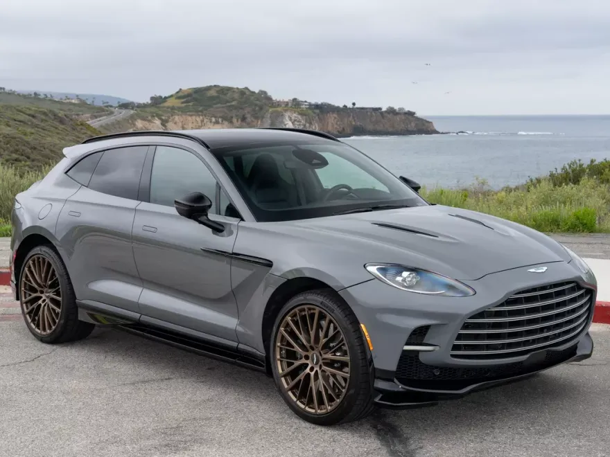 2025 Aston Martin DBX photo 1
