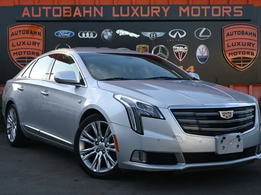 2018 Cadillac XTS Luxury photo 1