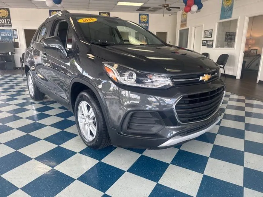 2018 Chevrolet Trax LT photo 1