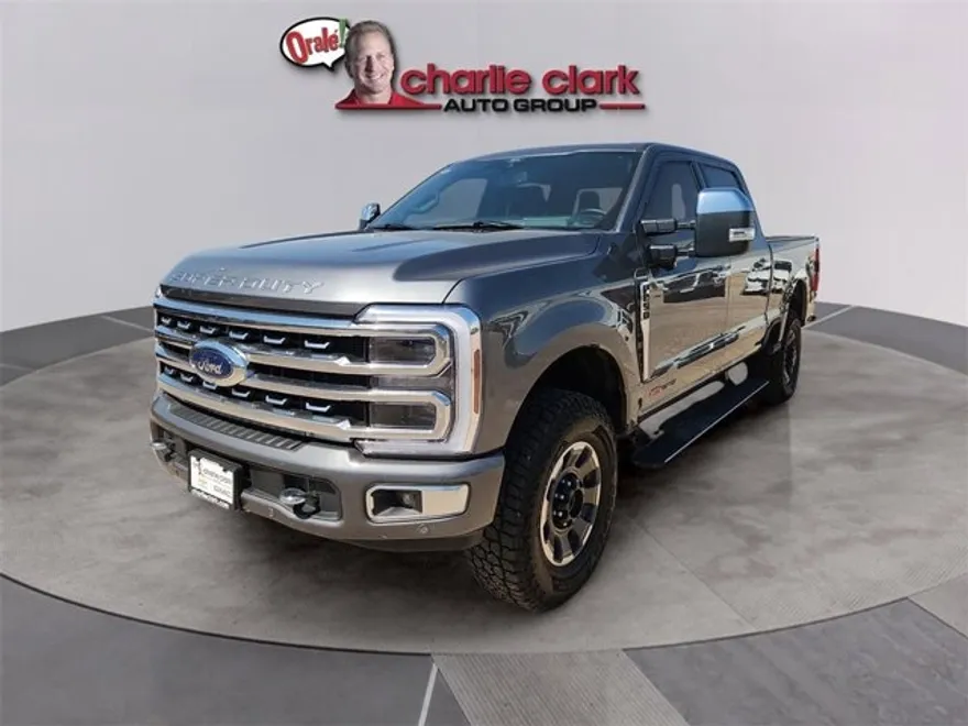 2024 Ford F-250 Platinum photo 1