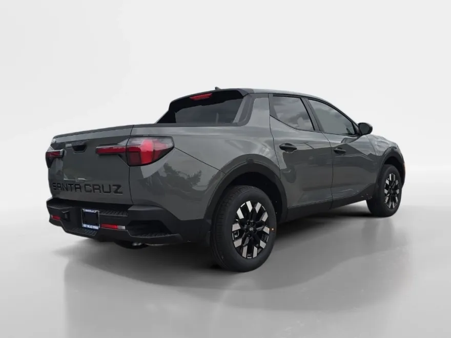 2025 Hyundai Santa Cruz SE photo 1