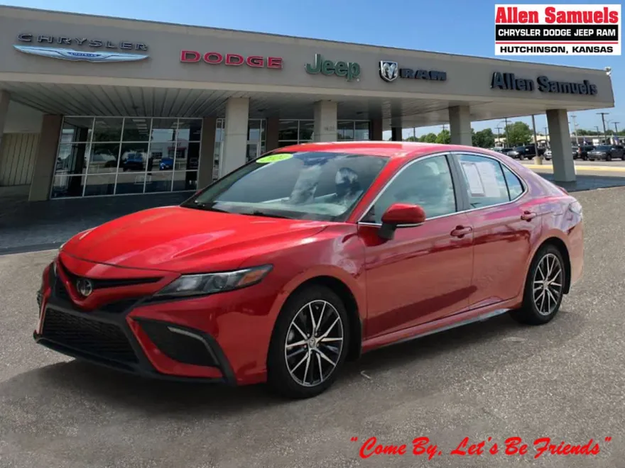 2024 Toyota Camry SE photo 1