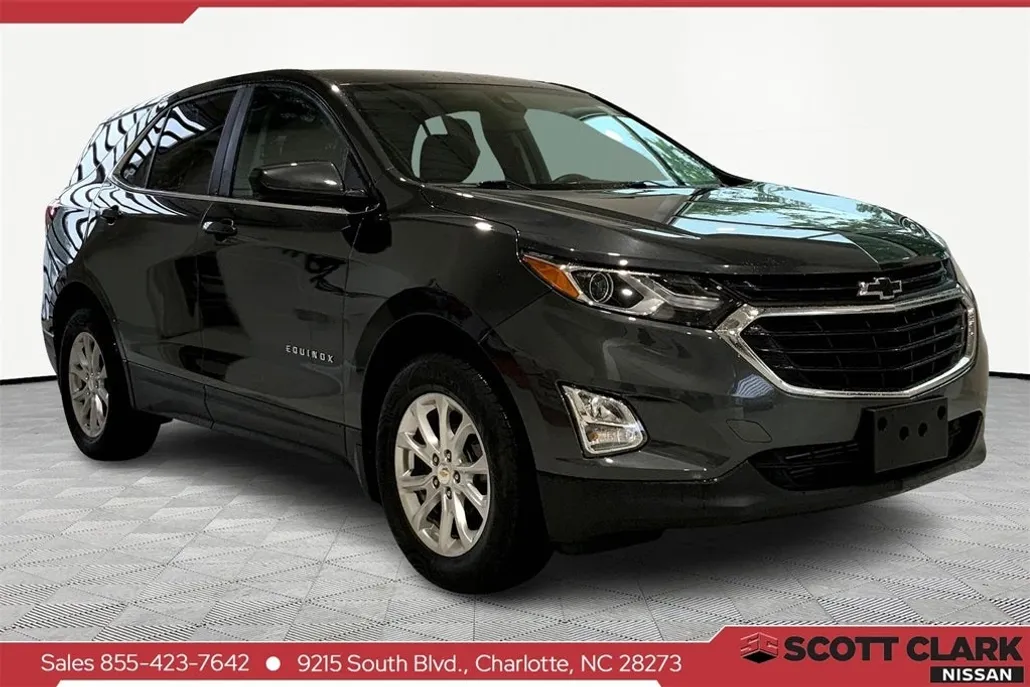 2021 Chevrolet Equinox LT photo 1
