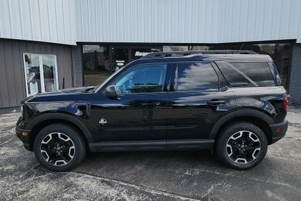 2022 Ford Bronco Sport Outer Banks photo 1