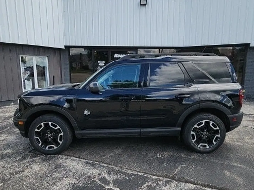 2022 Ford Bronco Sport Outer Banks photo 1