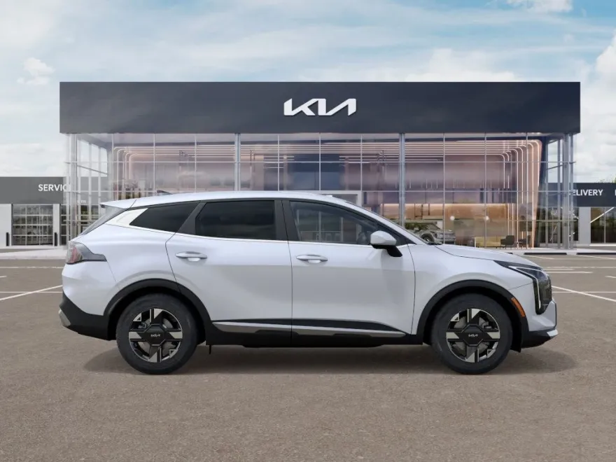 2026 Kia Sportage LX photo 1