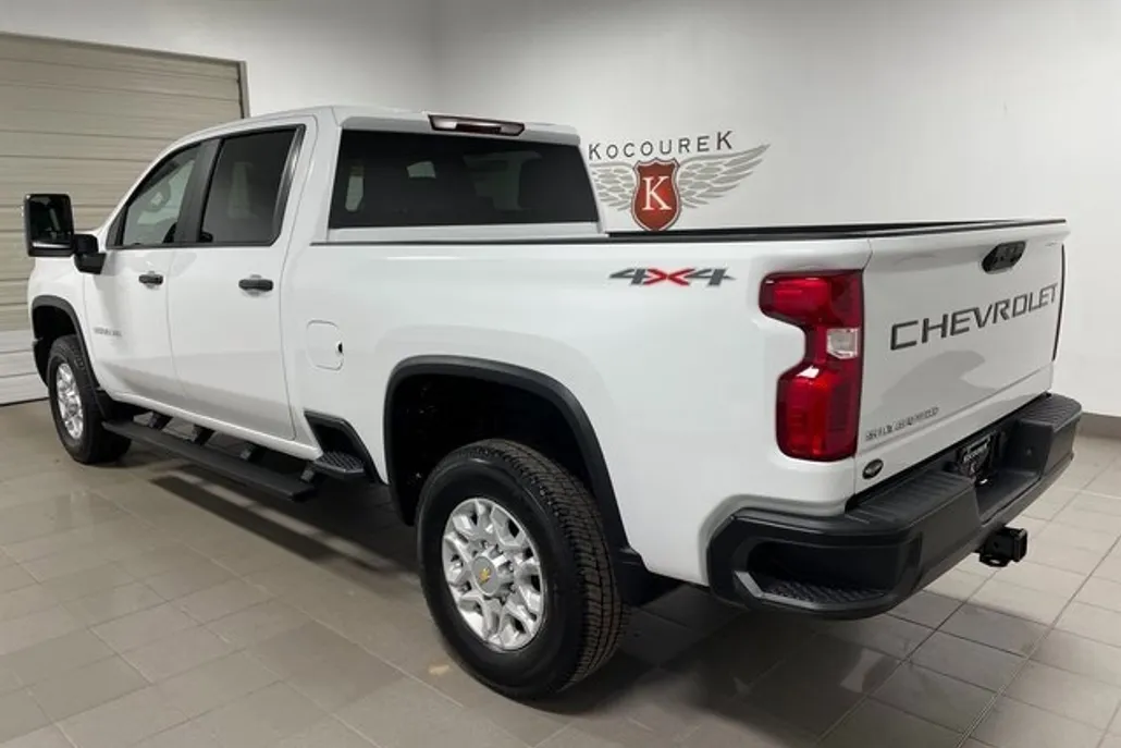 2025 Chevrolet Silverado 3500HD photo 1