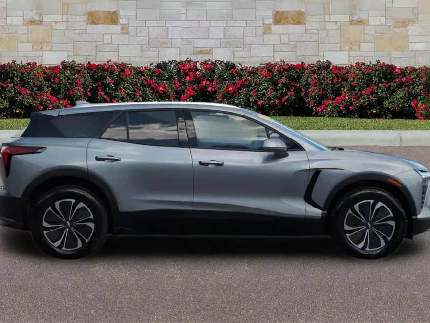 2024 Chevrolet Blazer EV photo 1