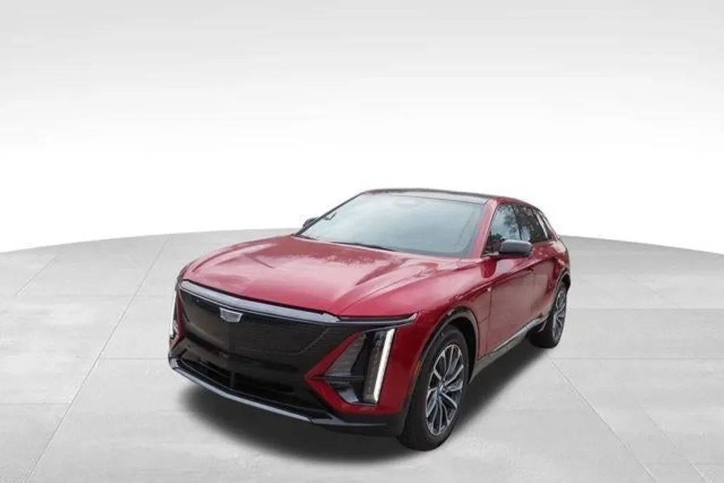 2025 Cadillac Lyriq Sport photo 1