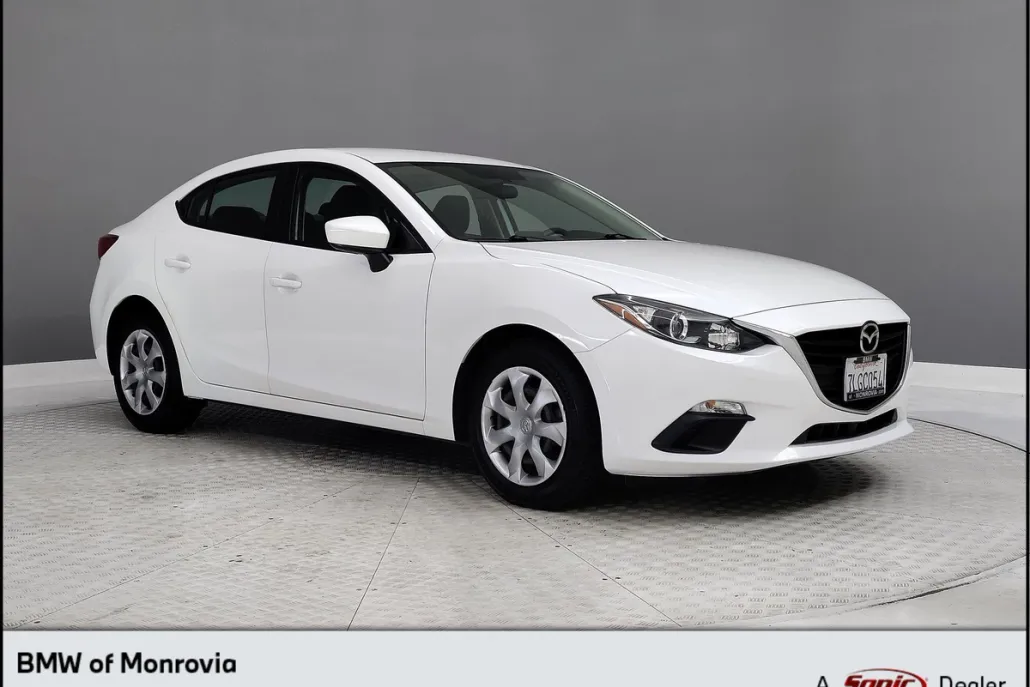 2015 Mazda Mazda3 i Sport photo 1