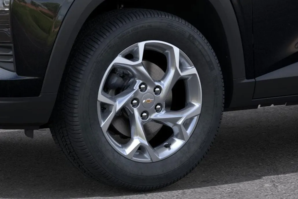 2025 Chevrolet Trax LS photo 1