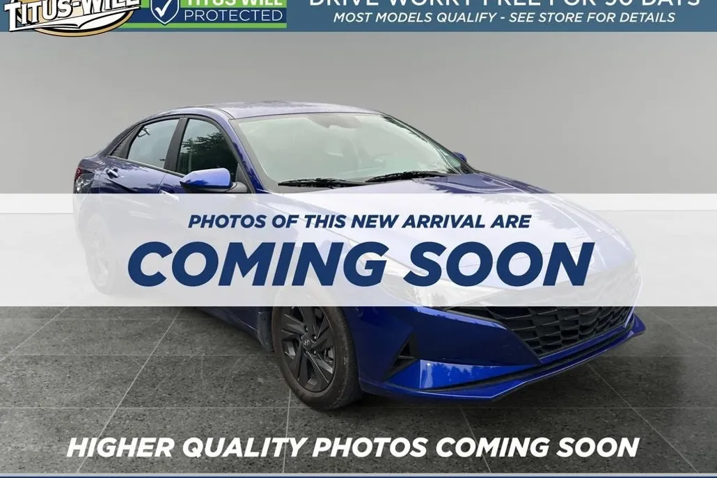 2023 Hyundai Elantra SEL photo 1