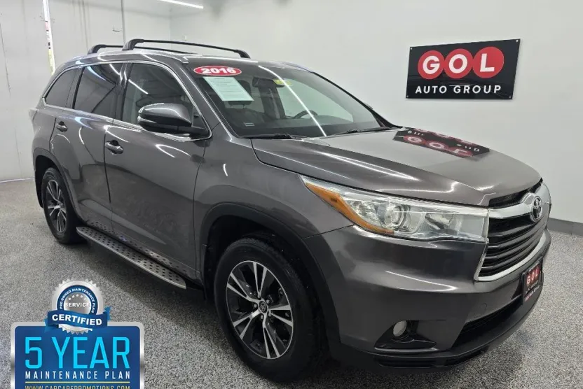 2016 Toyota Highlander XLE photo 1