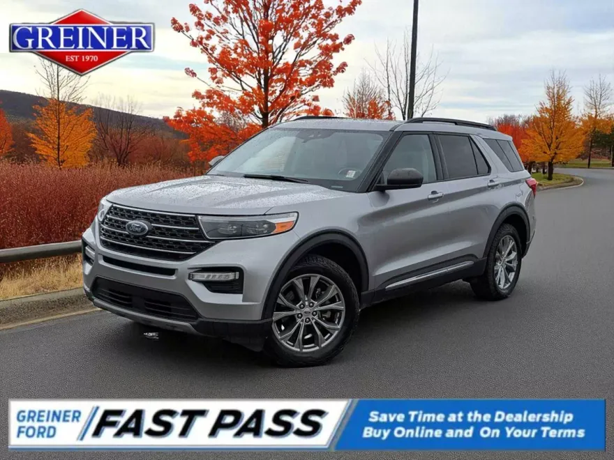 2022 Ford Explorer XLT photo 1