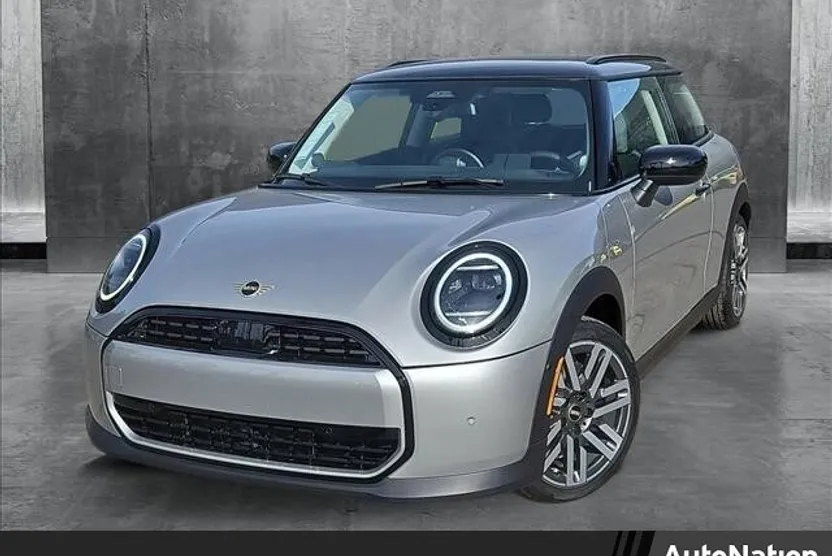 2025 Mini Cooper Hardtop 2 Door Signature photo 1