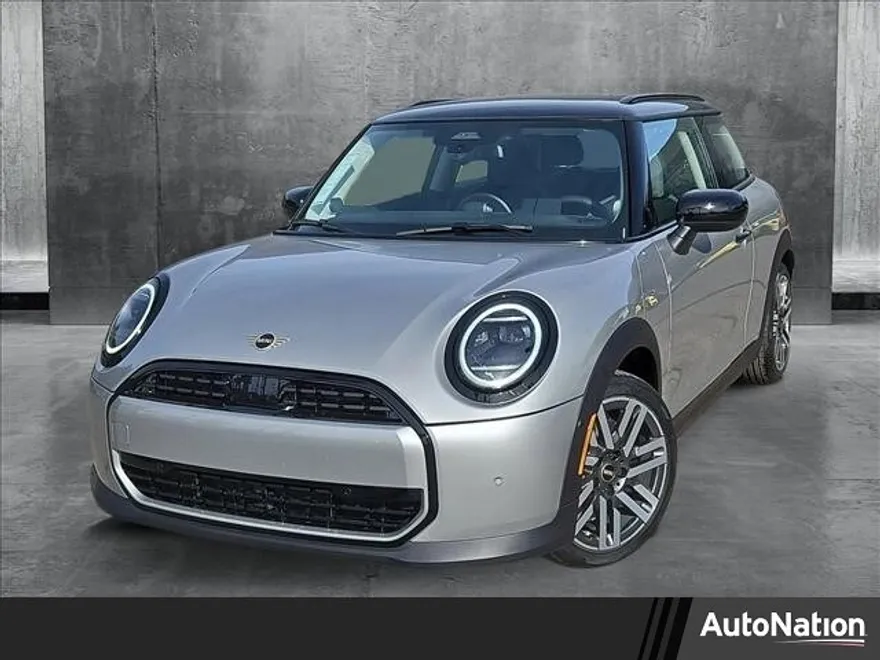 2025 Mini Cooper Hardtop 2 Door Signature photo 1