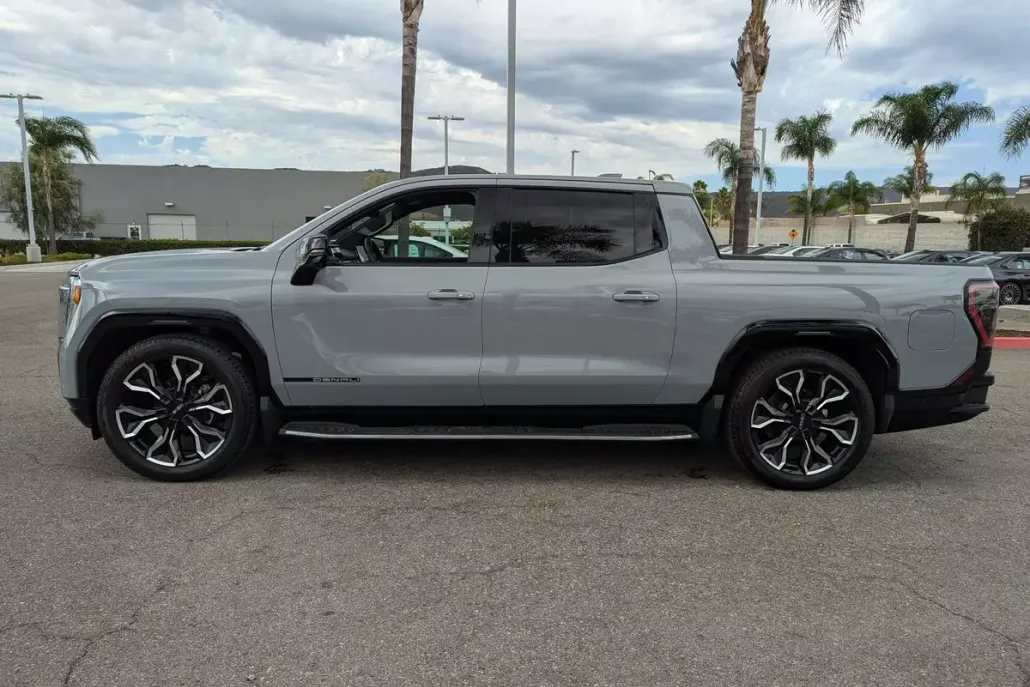 2024 Gmc Sierra EV Denali Edition 1 photo 1