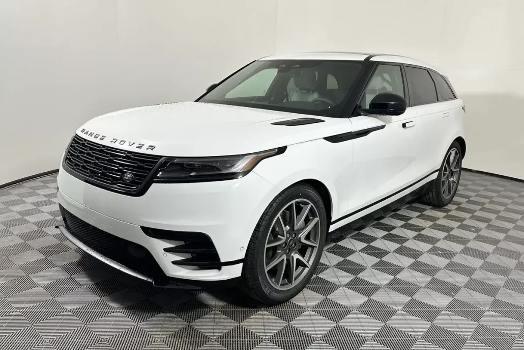 2026 Land Rover Range Rover Velar SE photo 1