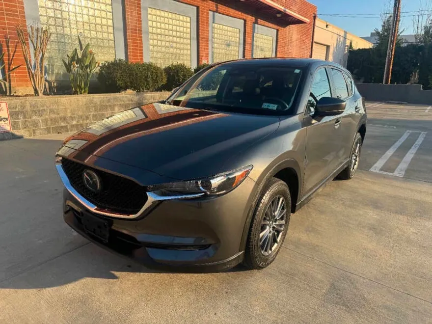 2019 Mazda CX-5 Touring photo 1