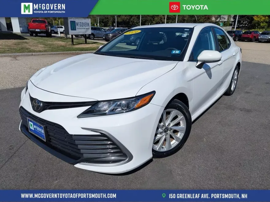 2024 Toyota Camry LE photo 1