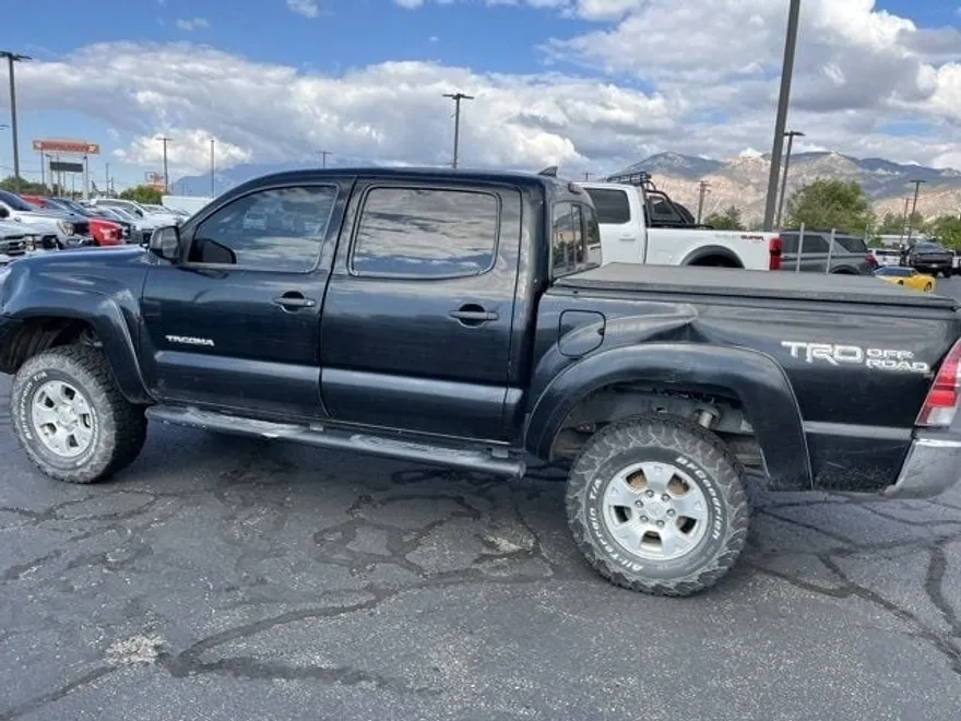 2015 Toyota Tacoma Base 4x4 photo 1