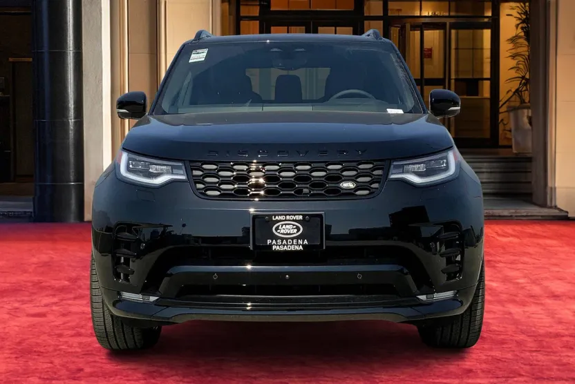 2025 Land Rover Discovery SE photo 1