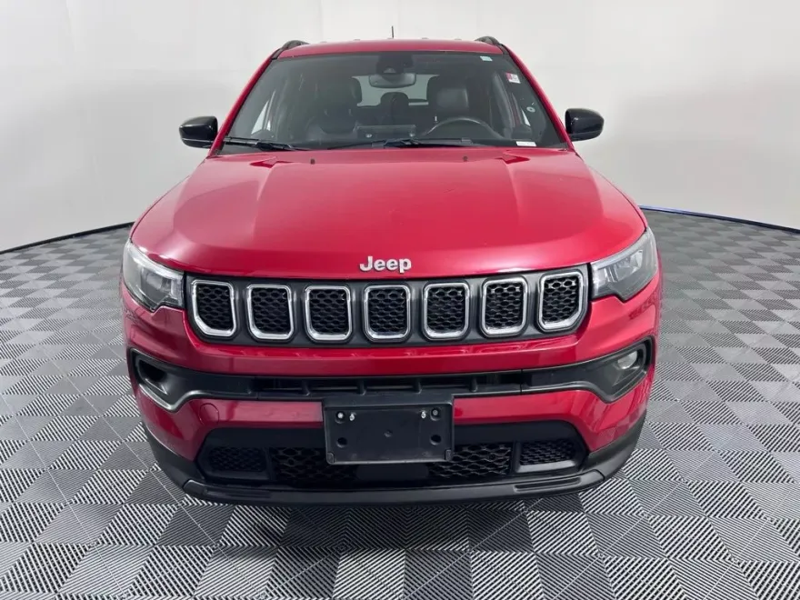 2023 Jeep Compass Latitude Lux photo 1