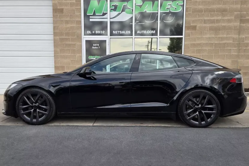 2021 Tesla Model S Plaid photo 1