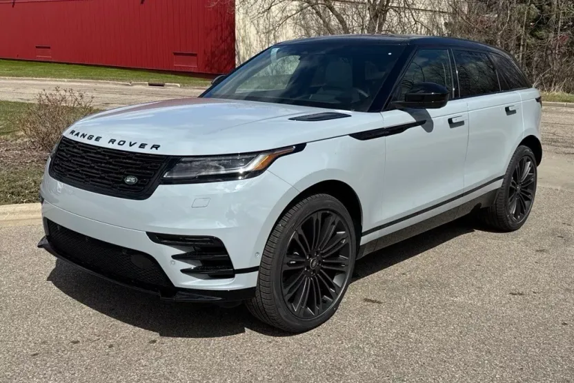 2026 Land Rover Range Rover Velar SE photo 1