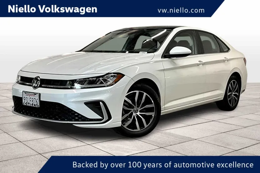 2025 Volkswagen Jetta SE photo 1