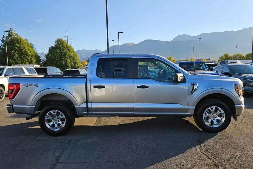 2023 Ford F-150 XLT photo 1