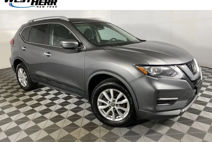 2020 Nissan Rogue SV photo 1