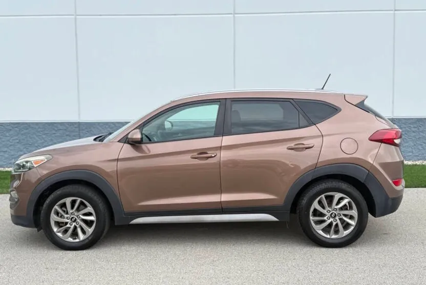 2017 Hyundai Tucson SE photo 1