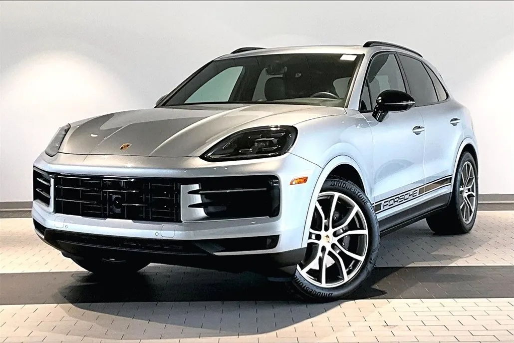 2024 Porsche Cayenne photo 1