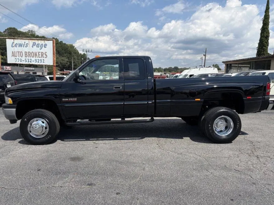 2000 Dodge Ram 3500 SLT photo 1