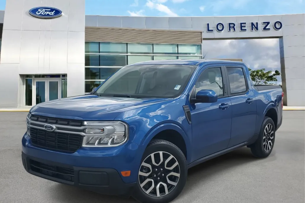 2023 Ford Maverick Lariat photo 1