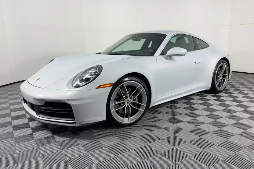 2025 Porsche 911 photo 1