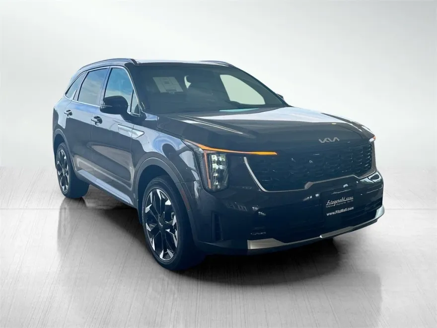 2025 Kia Sorento EX photo 1