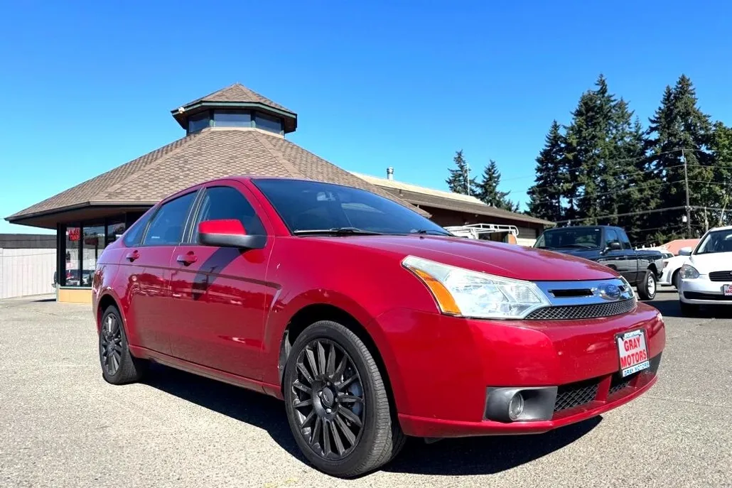 2009 Ford Focus SES photo 1