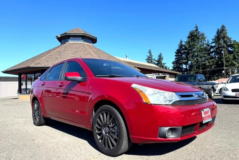 2009 Ford Focus SES photo 1