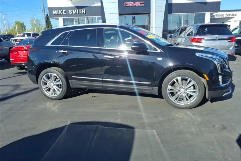 2024 Cadillac XT5 Premium Luxury photo 1