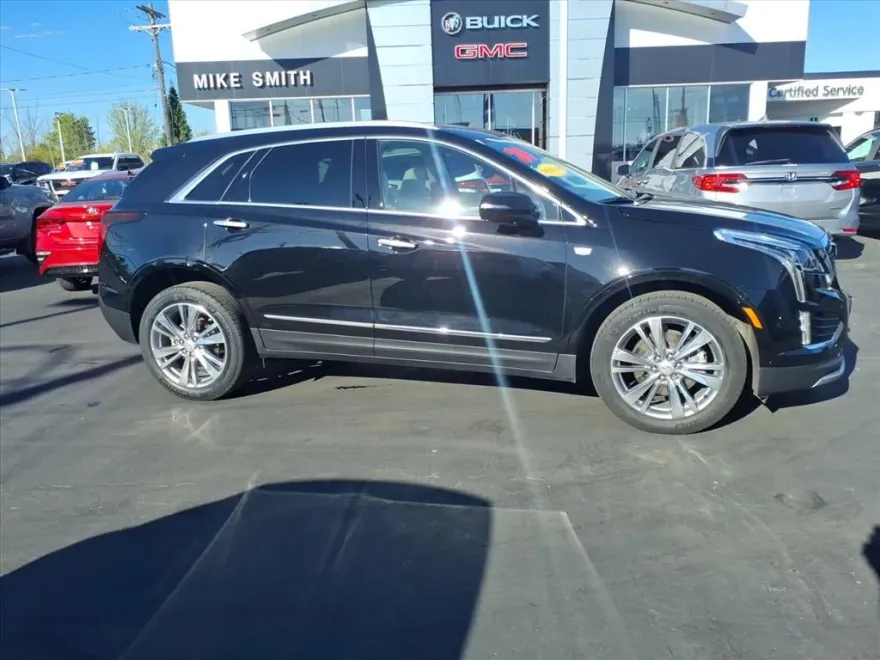 2024 Cadillac XT5 Premium Luxury photo 1