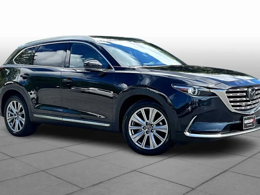 2023 Mazda CX-9 Signature photo 1