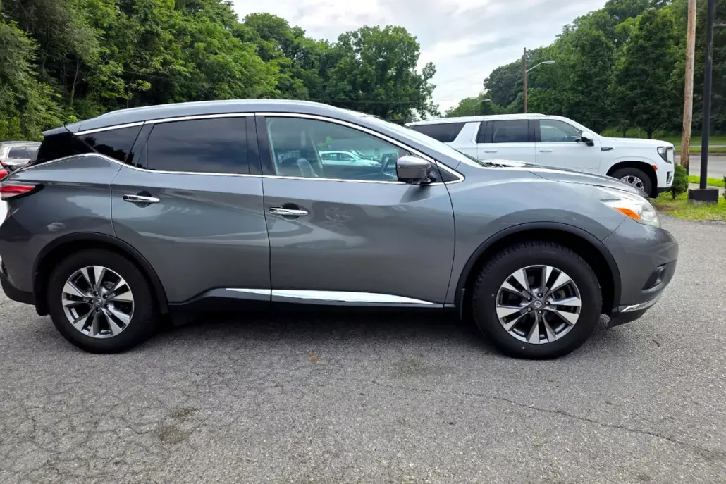 2017 Nissan Murano SL photo 1