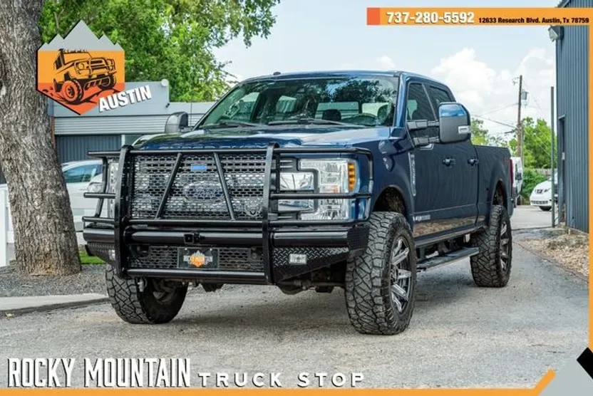2018 Ford F-250 Lariat FX4 photo 1