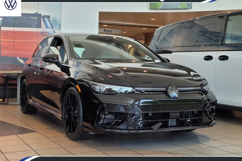 2025 Volkswagen Golf R photo 1
