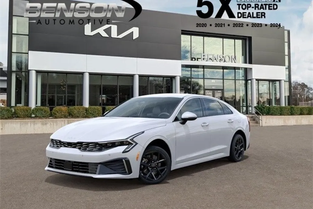 2025 Kia K5 LXS photo 1