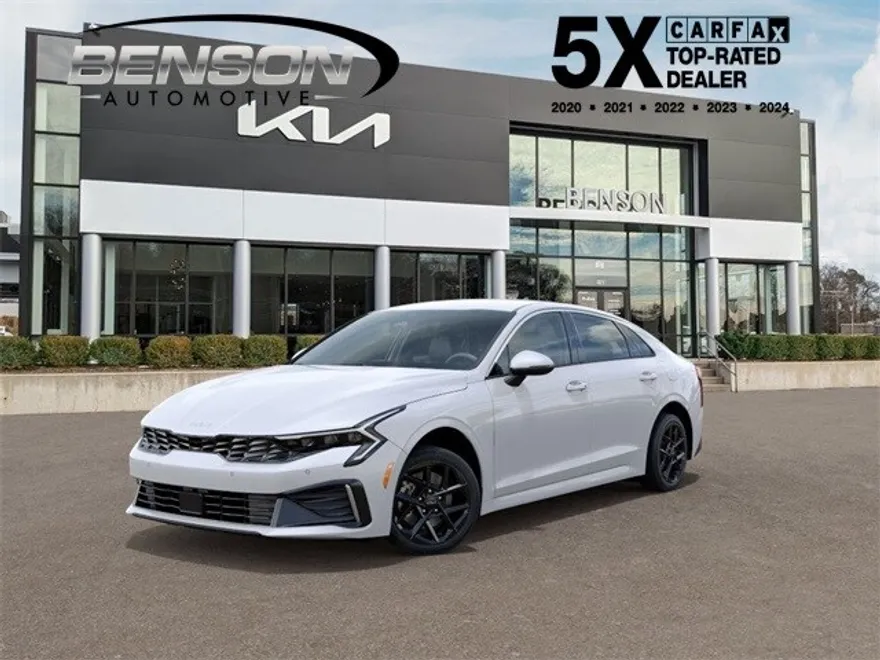 2025 Kia K5 LXS photo 1